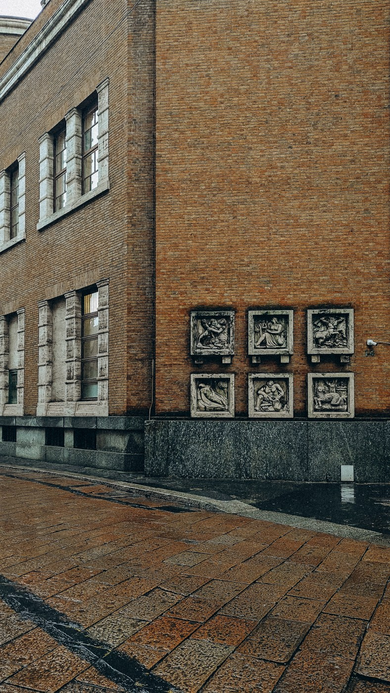 Postcards from Milan. Anastasiia Buchinskaia Fotografa Milano