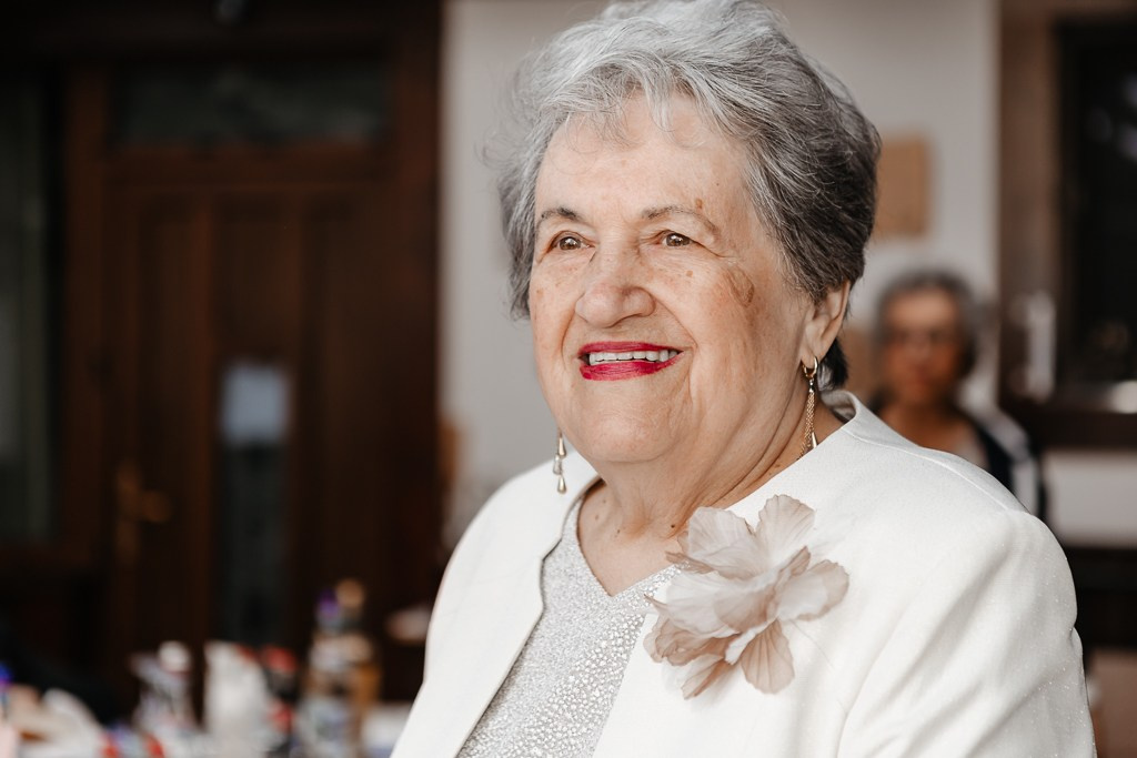 Ani frumoși. Fotograf Profesionist Piatra Neamț, Roman, Târgu Neamț, Bicaz, Neamț | Studio, Nuntă, Botez, Eveniment | FotoACTIV