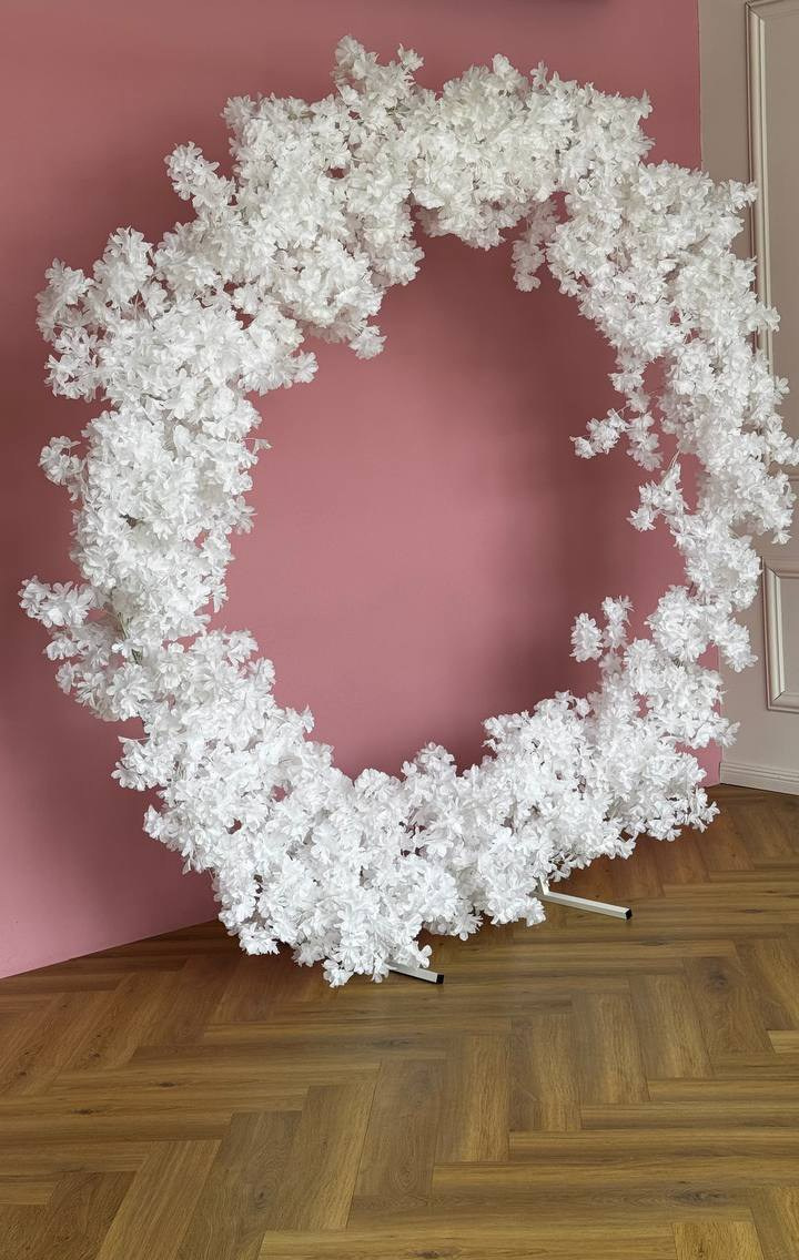 MONE – Eleganta fotosesijas telpa ar dabisko gaismu Rīgā. Fotostudija VEF Rīga