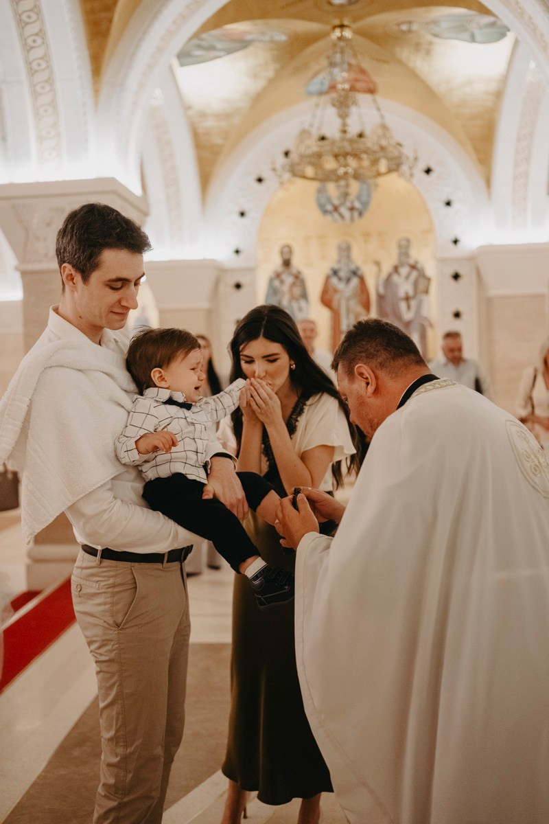 Filipovo krstenje / Hram svetog Save. Deciji i porodicni fotograf u Beogradu Oksana Skendzic