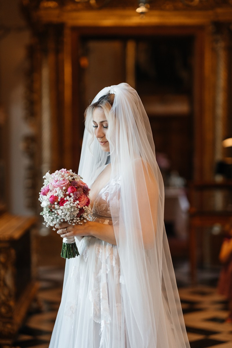 bride classic portrait inside castle