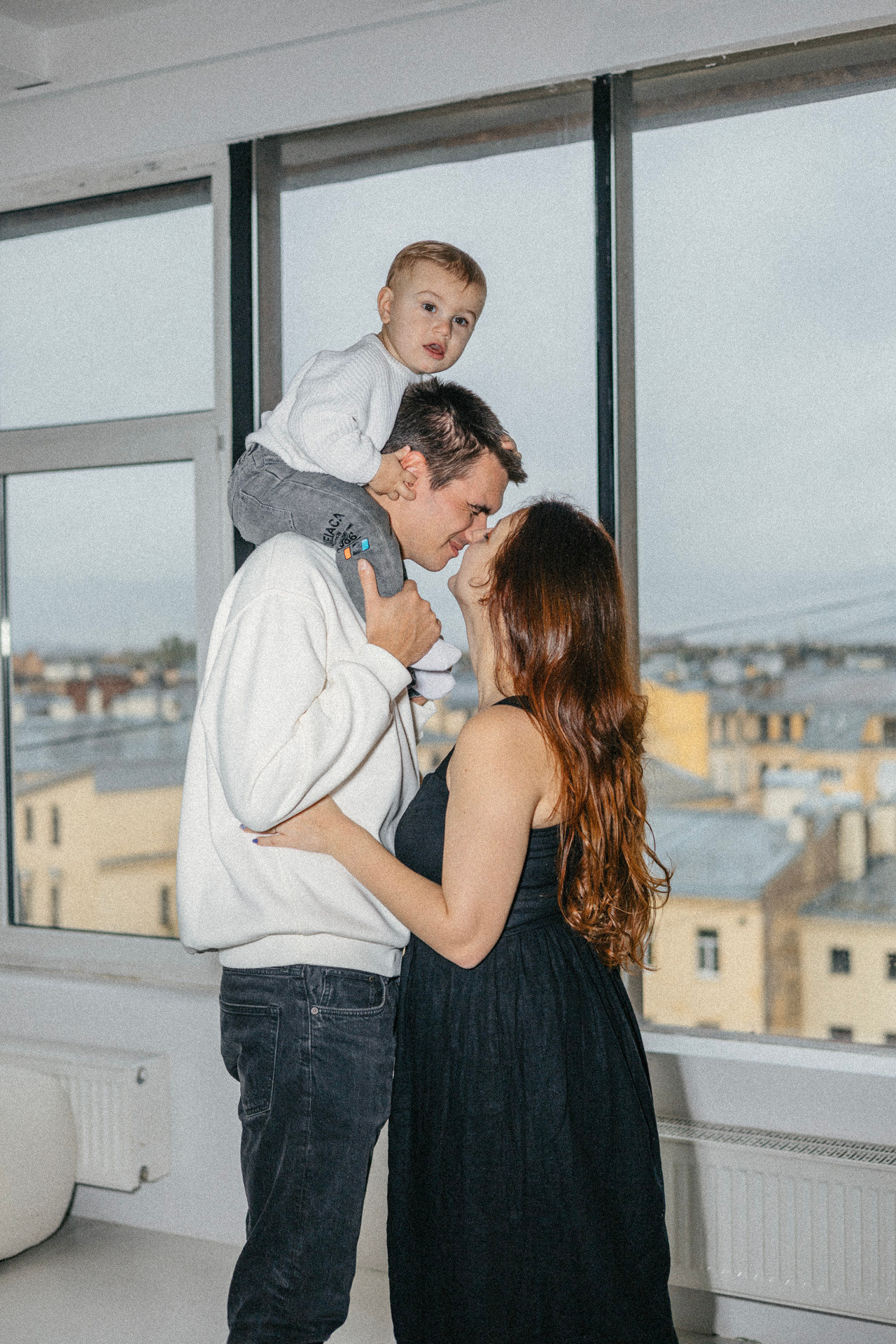 Viktoria and Family. Samid Ali