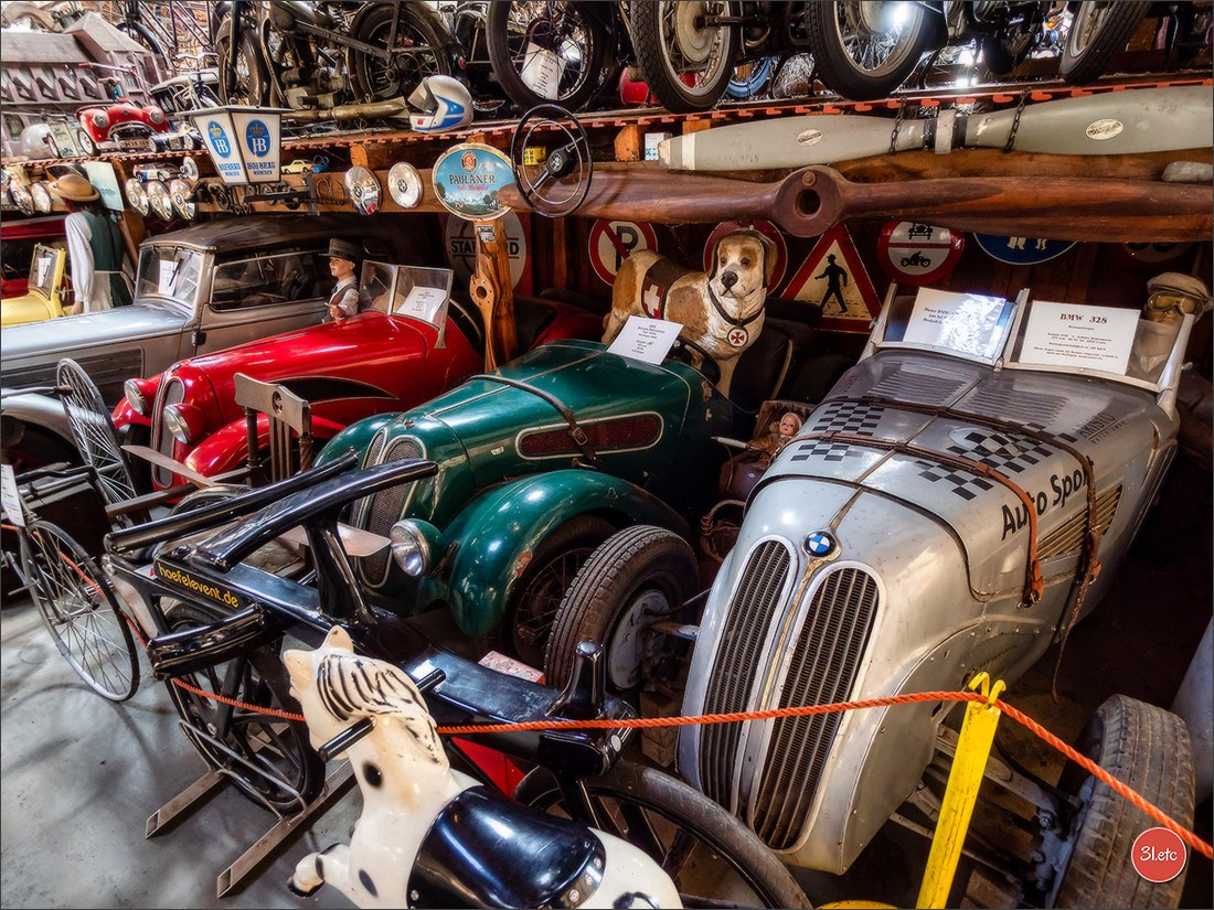 Удивительное место - частный музей старинного хлама - Fahrzeugmuseum. Photographe à Strasbourg | Portraits, Studio, Enfants, Événements