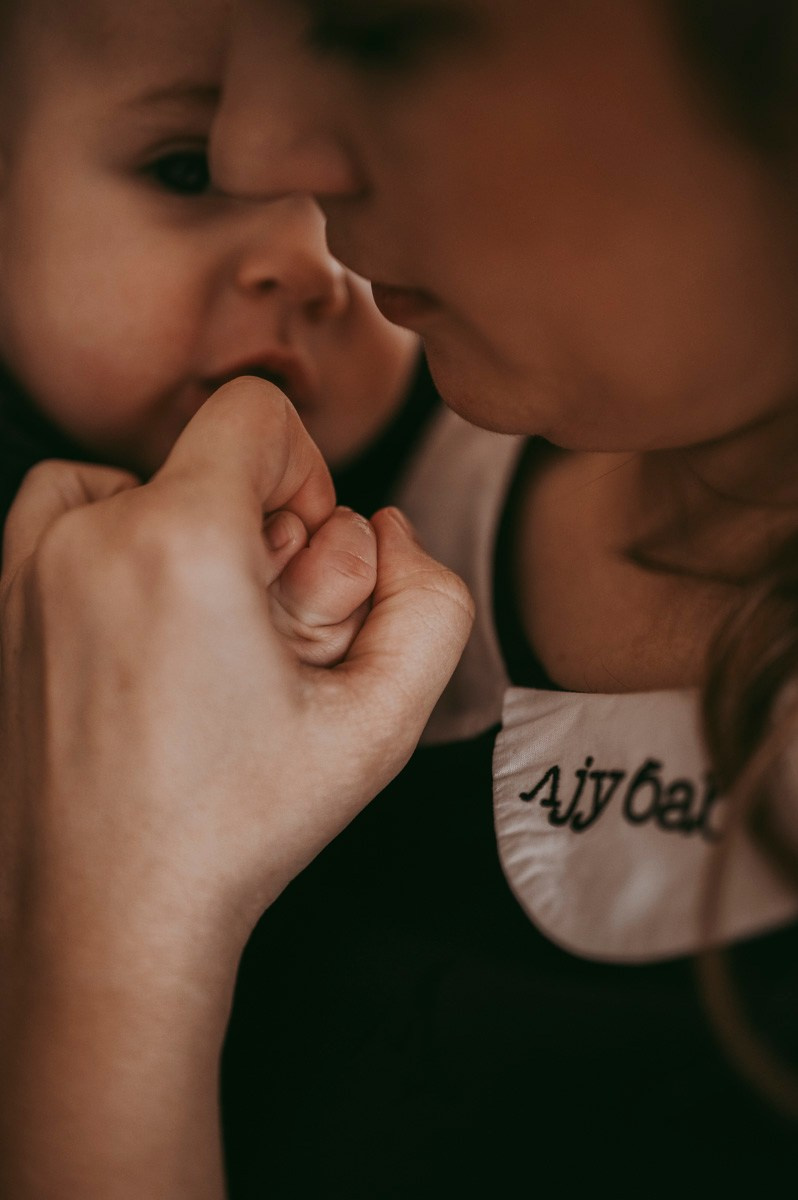 Dobro dosao, Jakove / porodicno fotografisanje kod kuce. Deciji i porodicni fotograf u Beogradu Oksana Skendzic