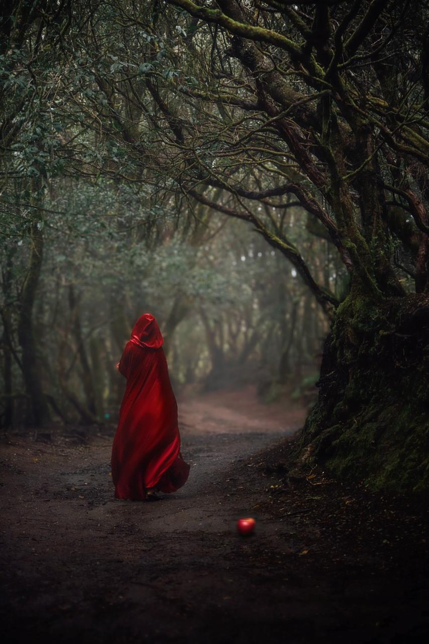 Anaga. Family, newborn, maternity, wedding, couple, proposal photographer in Tenerife | Flying dress photoshoots | Tania Bonnet