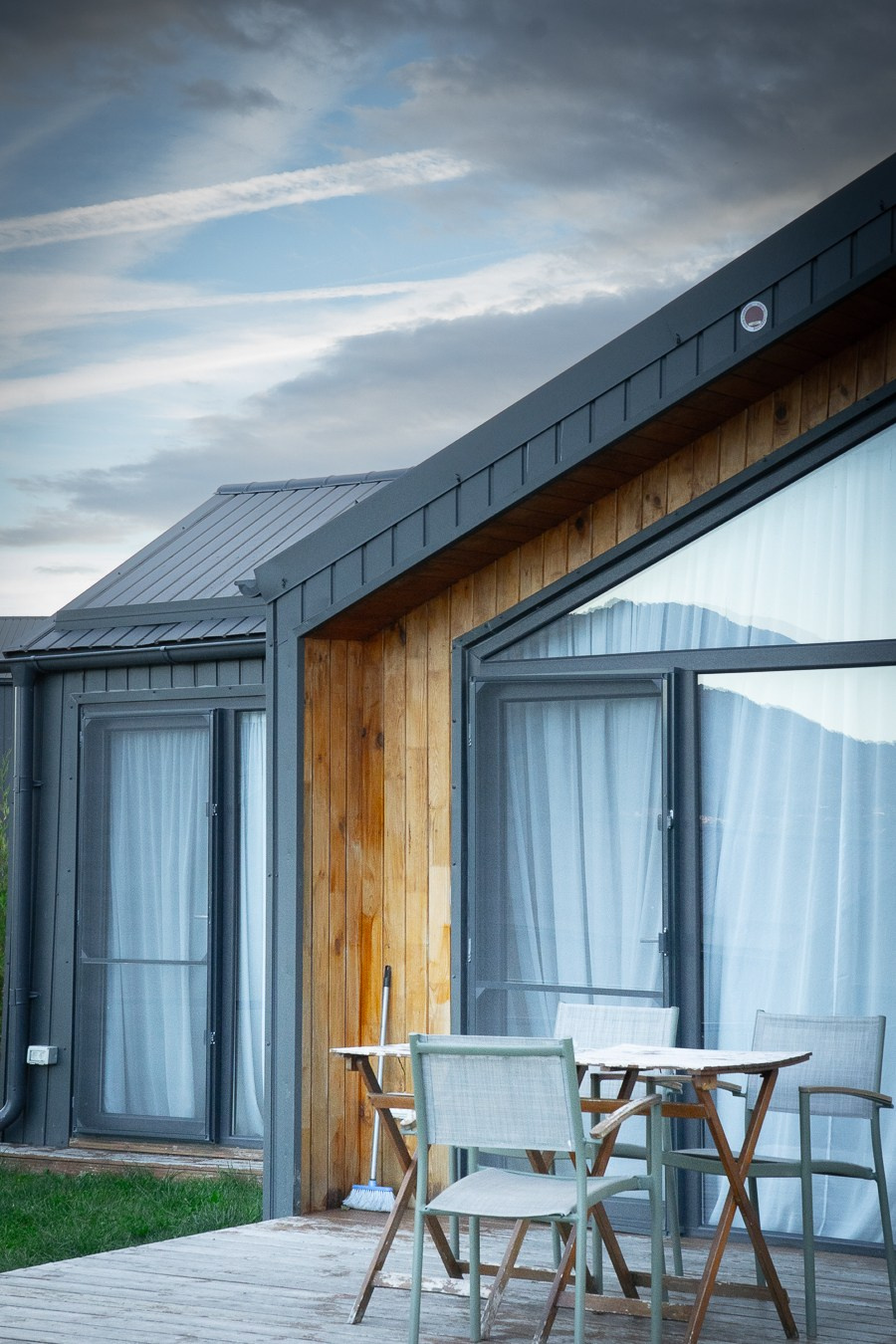 Moon Resort. Creste si calatoreste