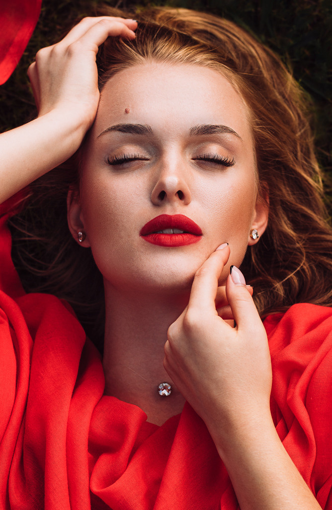 Red. Amina Gunenc - bruiloft- en familie fotograaf in Nederland