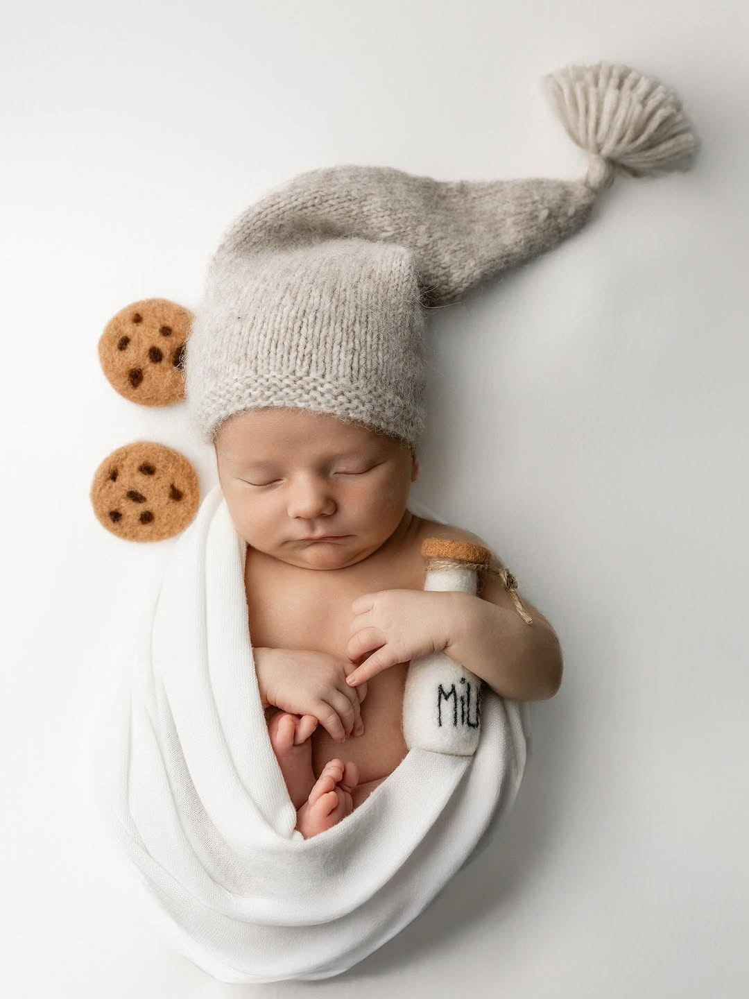 Wrapped in Softness — A Newborn Portrait Story. Iana Banana | Toronto Maternity, Newborn & Family Photographer