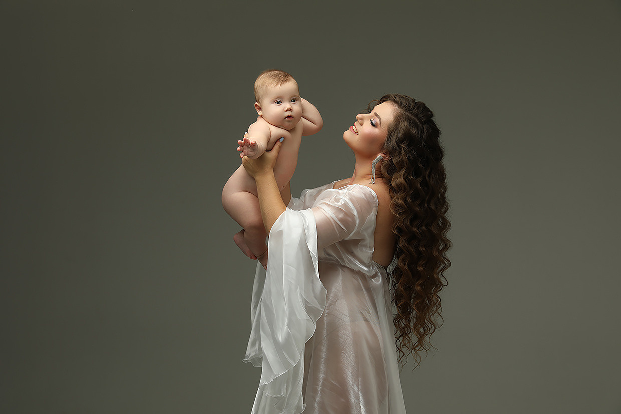 Premamá en Exterior. Fotografía de Eventos, Embarazo y Familiar en Pirineos