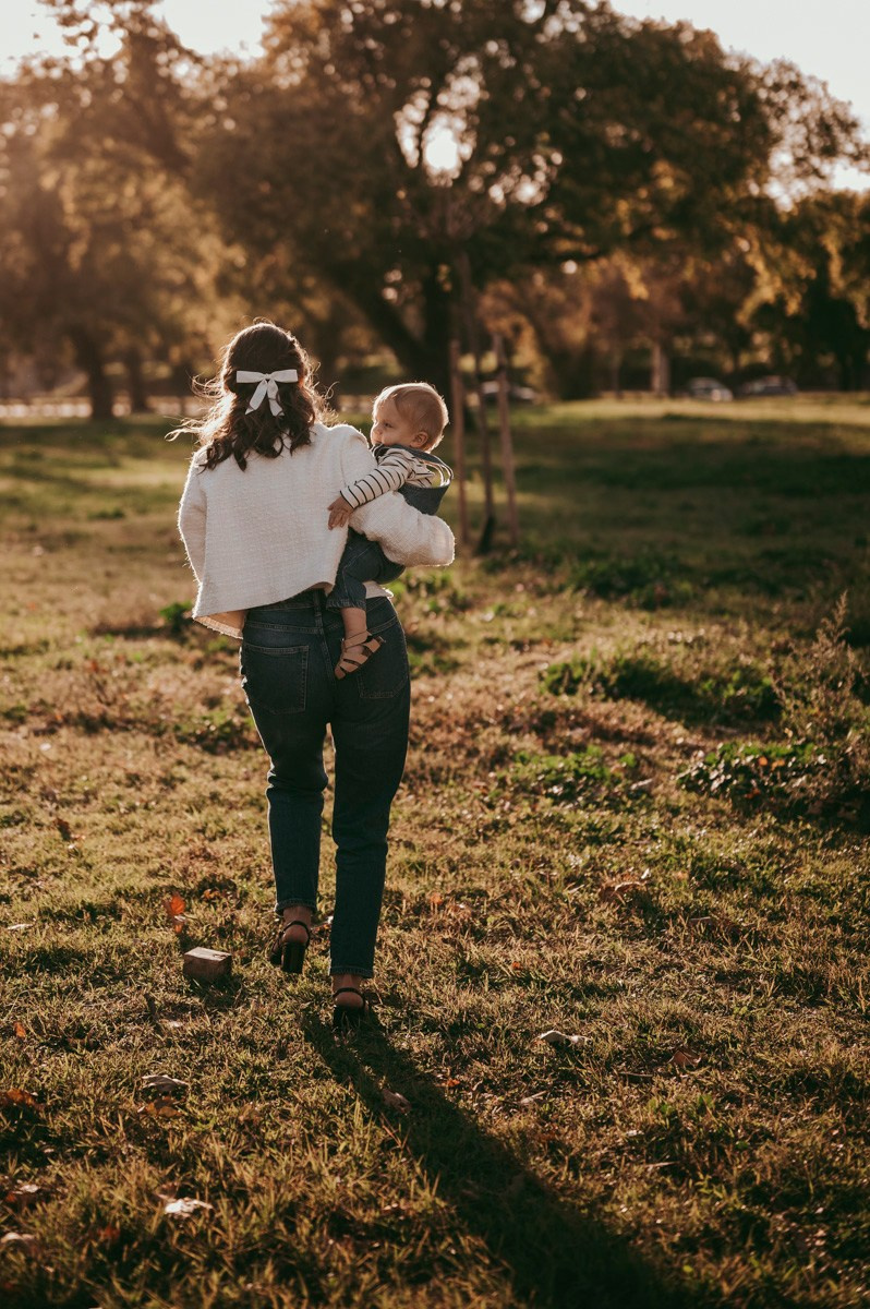 Aleksandra, Filip, Lion i Luka / PORODICNOFOTOGRAFISANJE napolju. Deciji i porodicni fotograf u Beogradu Oksana Skendzic