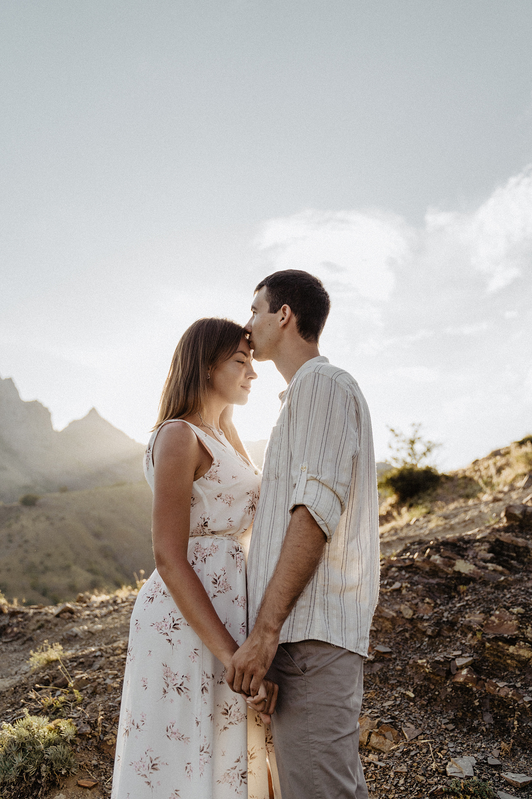 Love-story в Крыму. Фотосессия на закате в горах. Свадебный и семейный фотограф Алексей Попов. Штутгарт, Германия