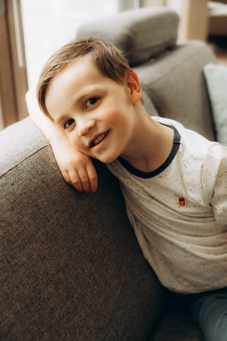 Warme familie fotoshoot. Little Birdie – Jouw familie- en huwelijksfotograaf in België en daarbuiten