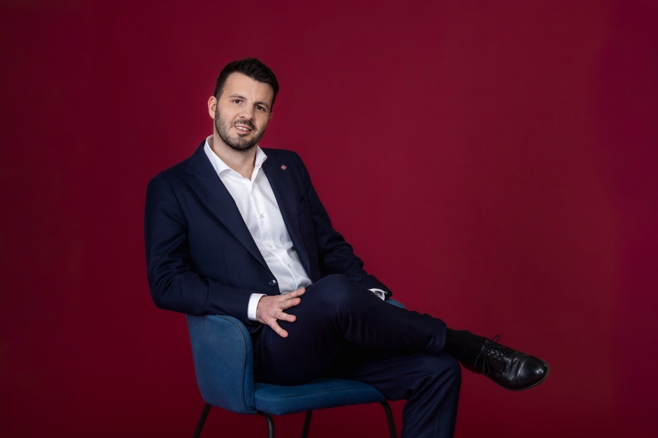 Mens portrait photography. Dana Lišková — Empatická fotografka | Introspektivní umělkyně | Neurodivergentní koučka| Zakladatelka Artepy.cz