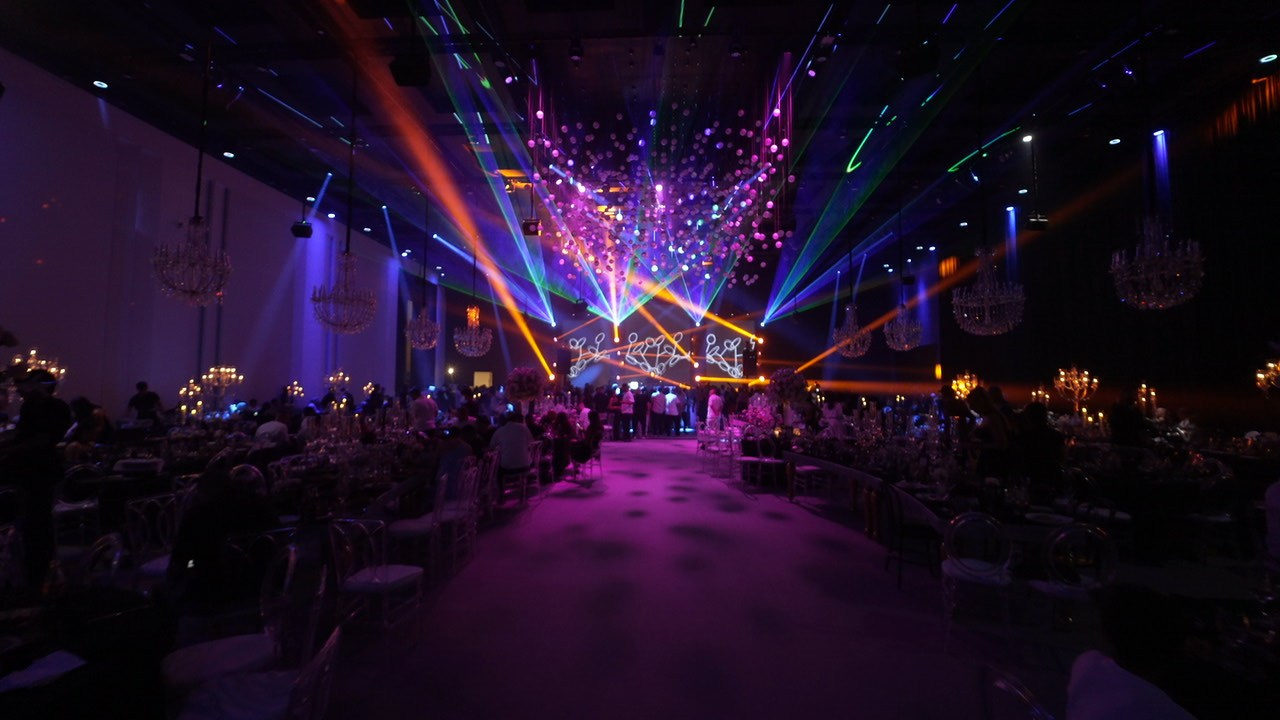 VIA / BASICO. Wedding and events photographers Studio Shalom