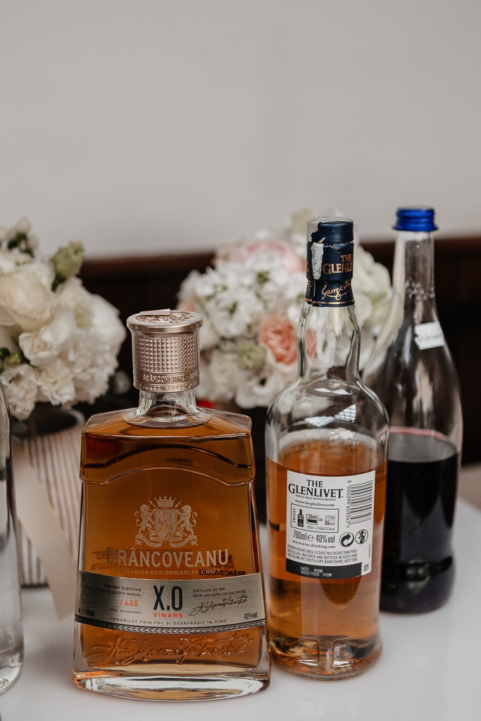 Nuntă de aur. FotoACTIV.ro - Imaginea ta contează