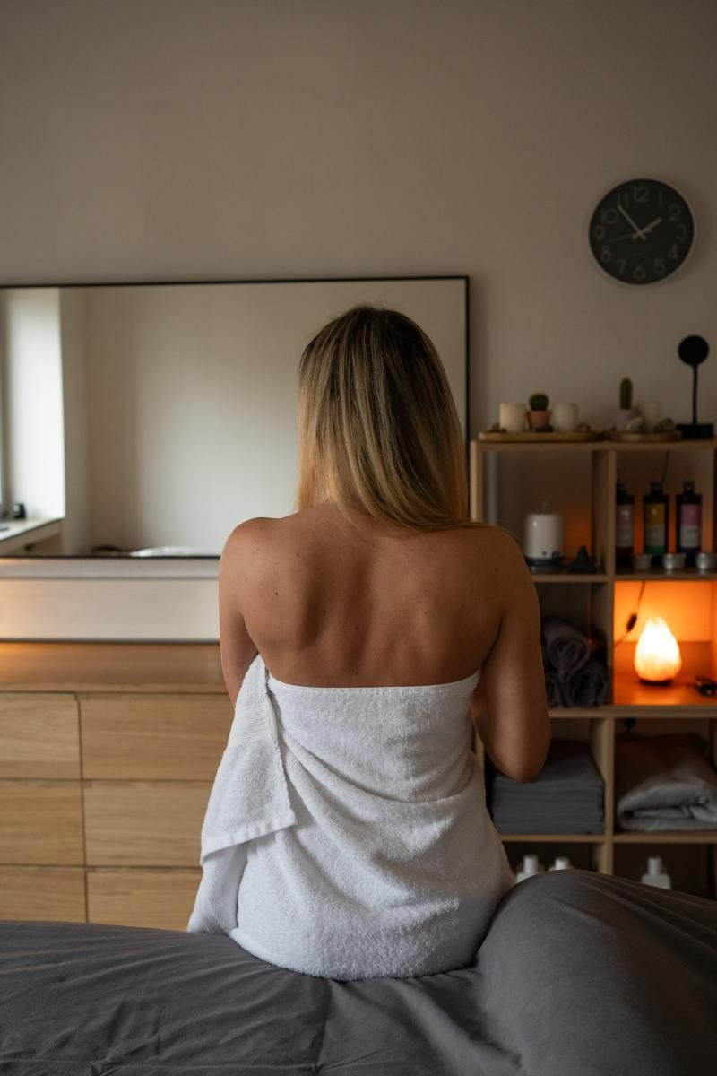 Rückenmassage Köln – Verspannungen lösen & Entspannung. Wellnessmassage & Massage Köln – Entspannung, Rückenmassage & Aromaölmassage