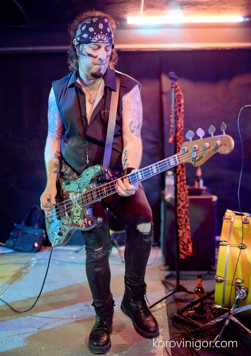 Mötley Crüe tribute. La Granja Cultural Association Alcoy Spain