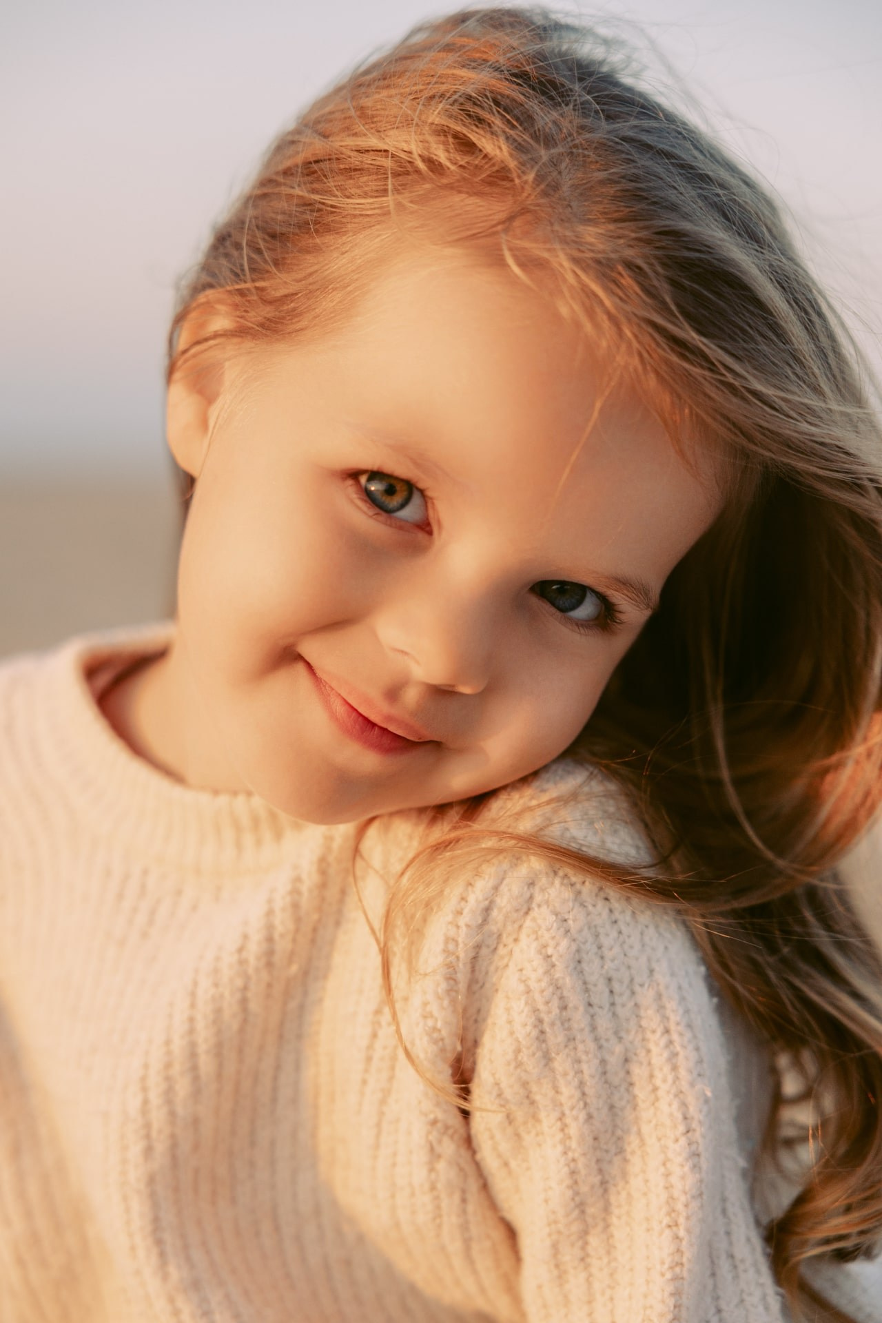 Seaside Portraits — Summer Breeze in Hoek van Holland. Romantic & Soulful Photography by Natalia Olhova in Rotterdam