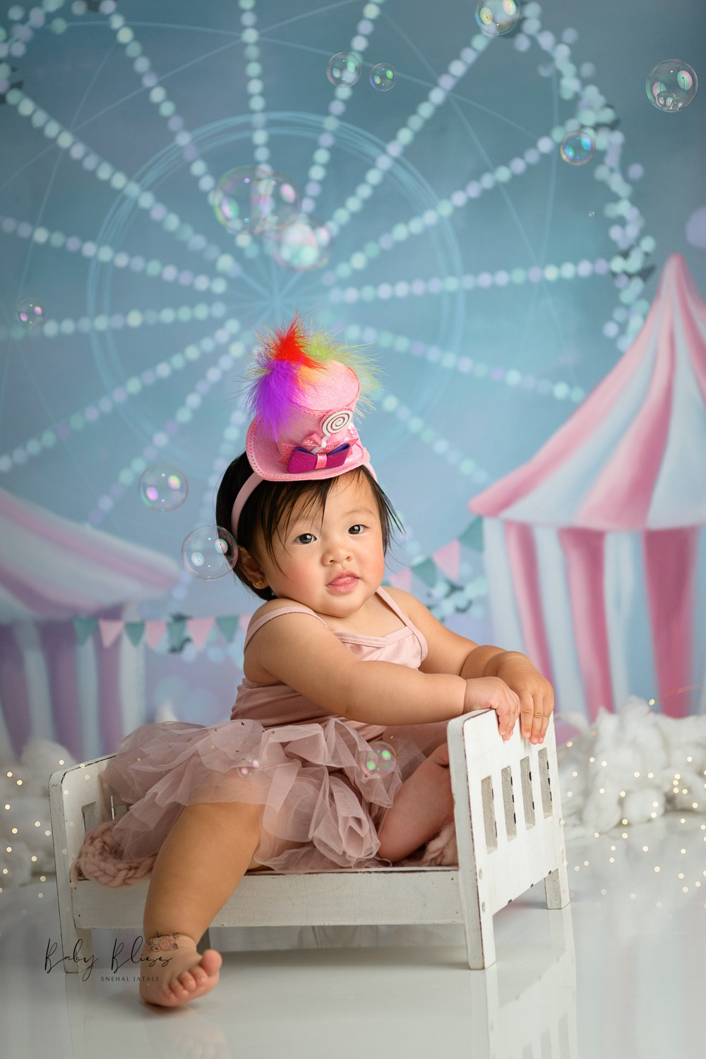 Cake smash / prebirthday. Best Newborn photography Doha Qatar | Home service available | Book now