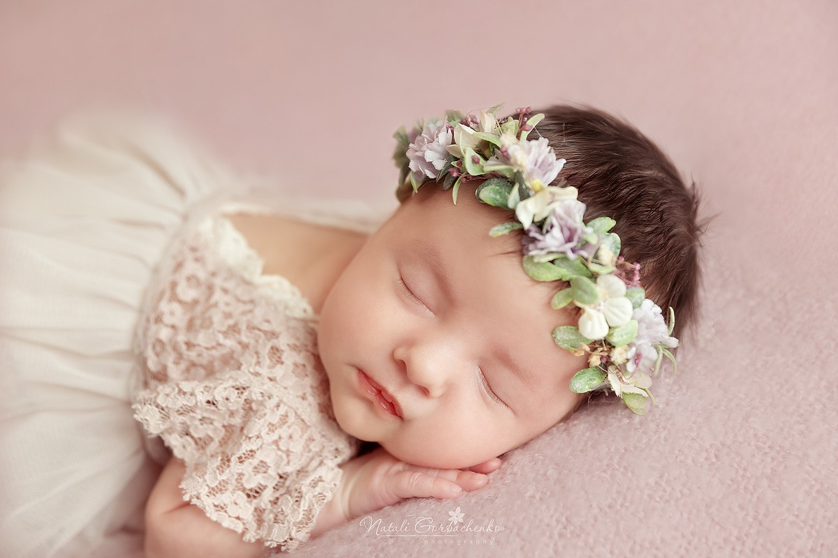 Новонароджені малюки. Дитячий, сімейний, а також newborn фотограф і викладач у Києві Наталія