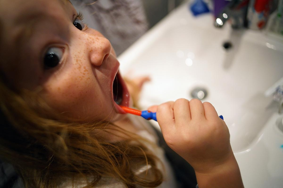 10 years ago Today — First day of school (Sophie and Eva) — Sony A7R II + Ultron 21mm f1.8 (Everything without autofocus). Emin Kuliyev — Award-Winning Wedding Photojournalist NYC & USA | Best Wedding Photographer Known for Candid, Timeless Moments