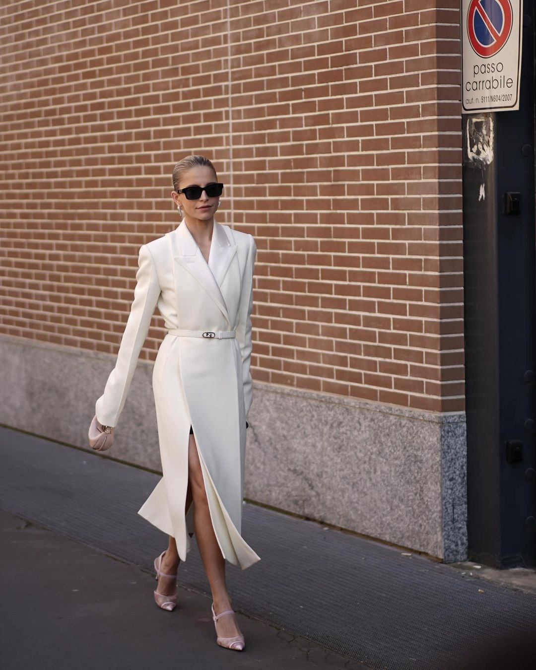 Caro Daur. Julia Di |Fashion streetstyle photographer|videomaker in Milan & Paris