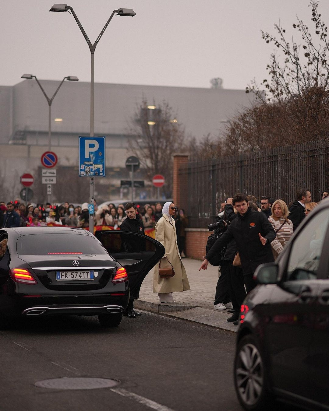 Just Fatema. Julia Di |Fashion streetstyle photographer|videomaker in Milan & Paris
