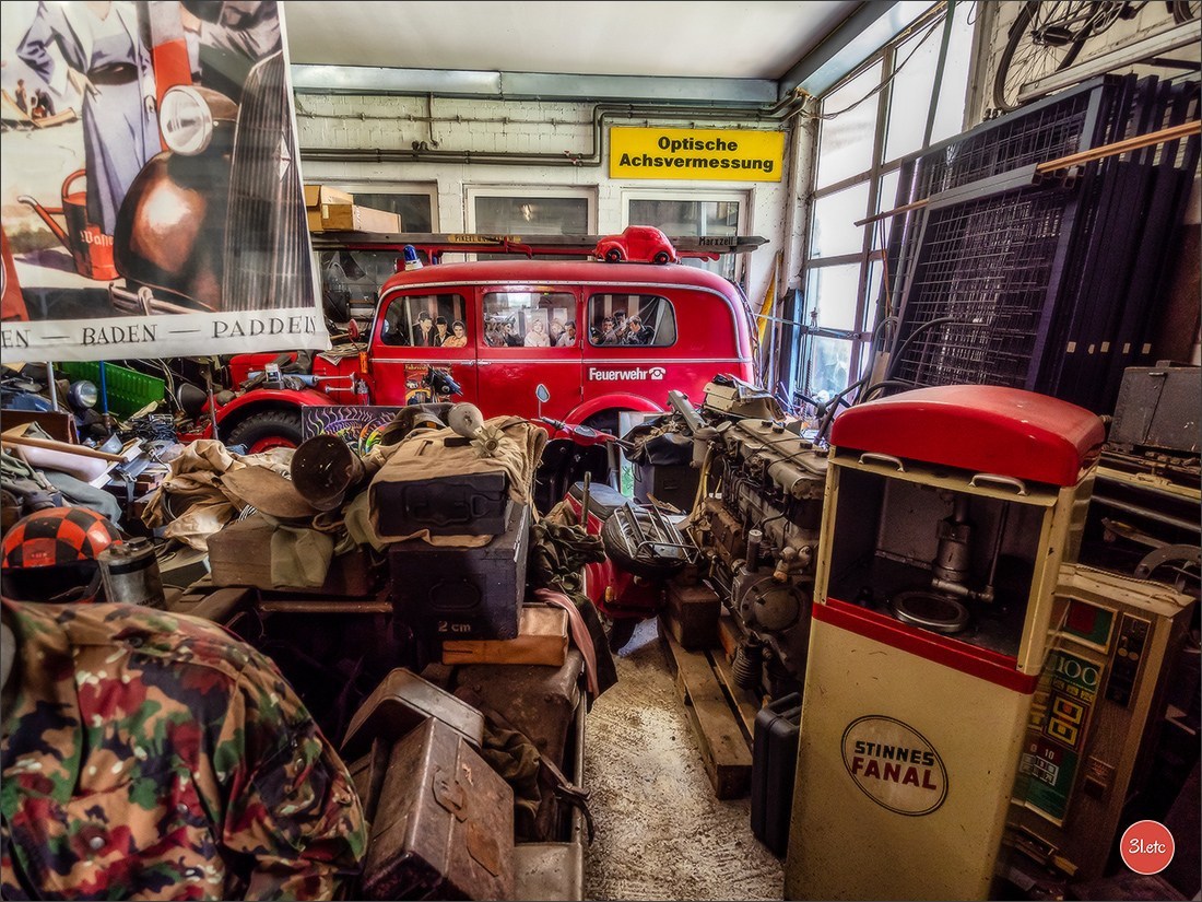 Удивительное место - частный музей старинного хлама - Fahrzeugmuseum. Photographe à Strasbourg | Portraits, Studio, Enfants, Événements