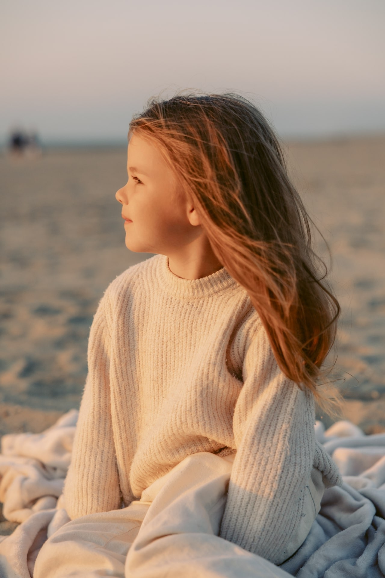 Seaside Portraits — Summer Breeze in Hoek van Holland. Romantic & Soulful Photography by Natalia Olhova in Rotterdam