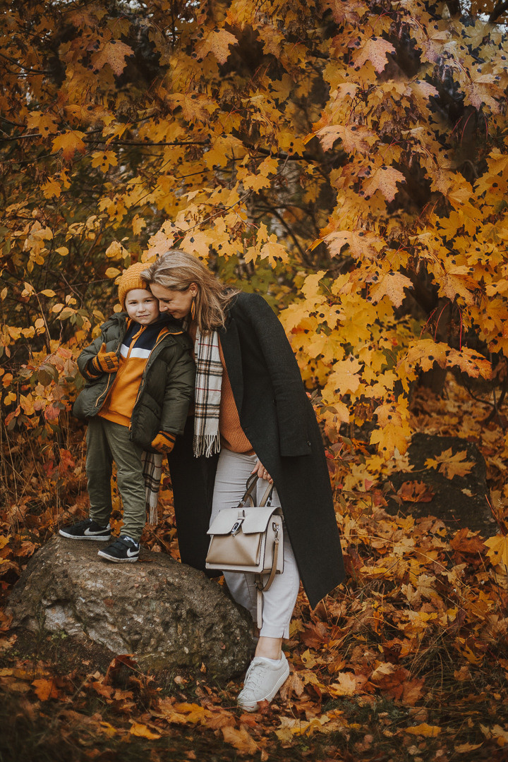 Семейная осеньнаяя фотосессия в Риге  Ģimenes rudens fotosesija Rīgā. Fotogrāfs Rīgā — Katerina Gordik