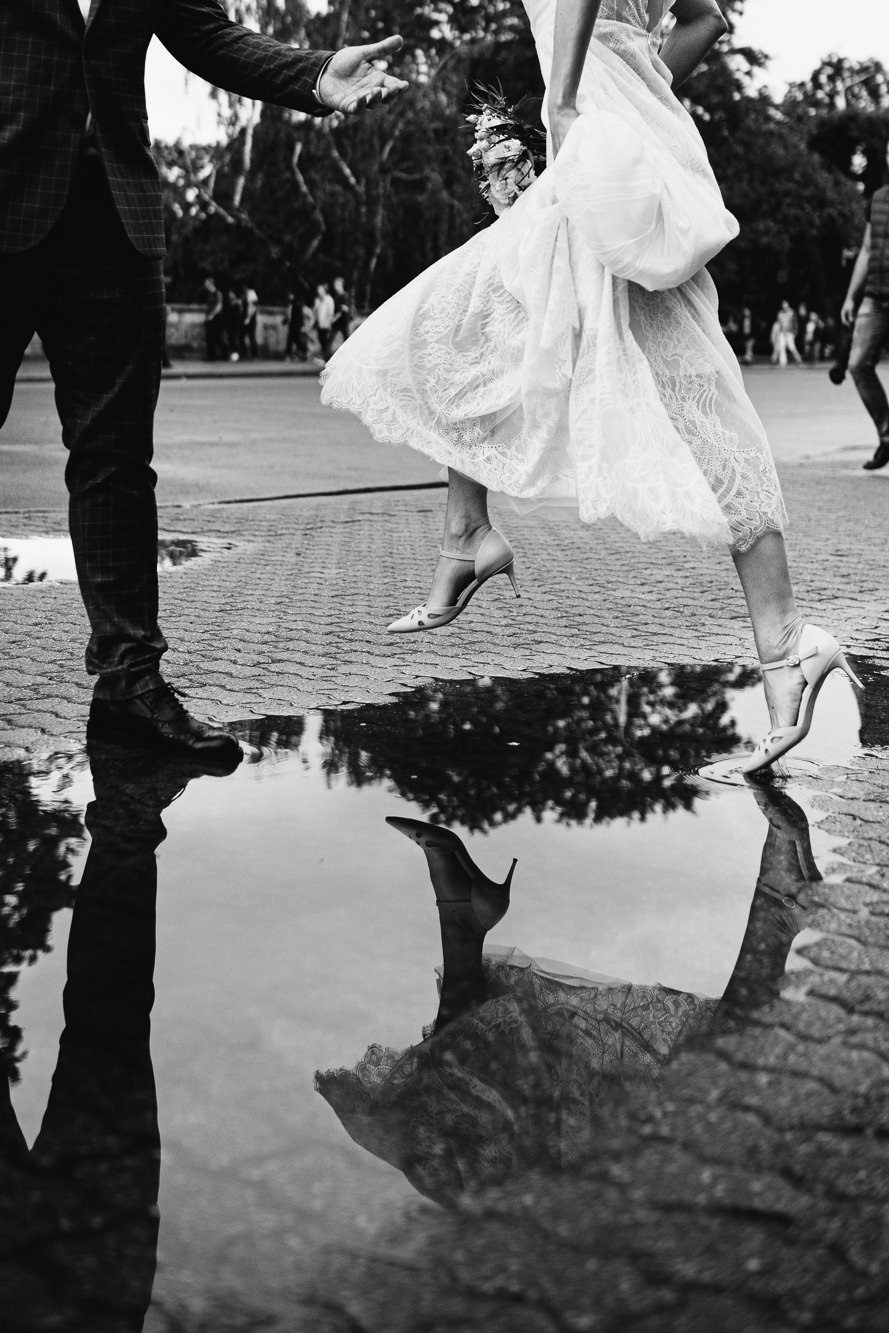 Kāzu diena Vecrīgā ar fotosesiju un īstiem draugiem