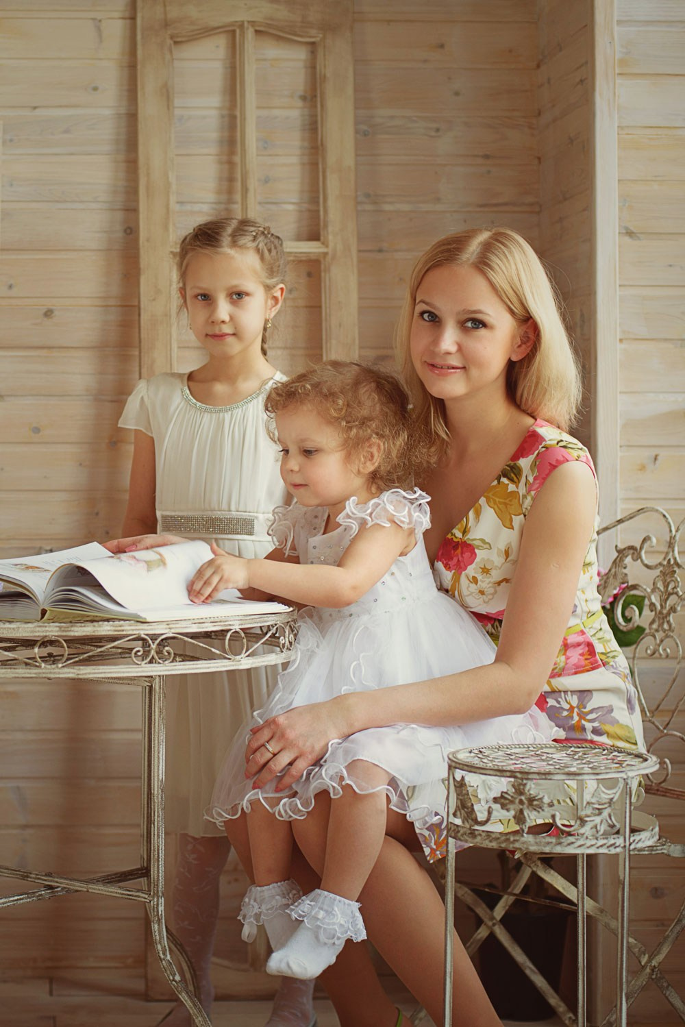 Family and Children Photographer in Slovenia. Wedding and Family Photographer in Slovenia