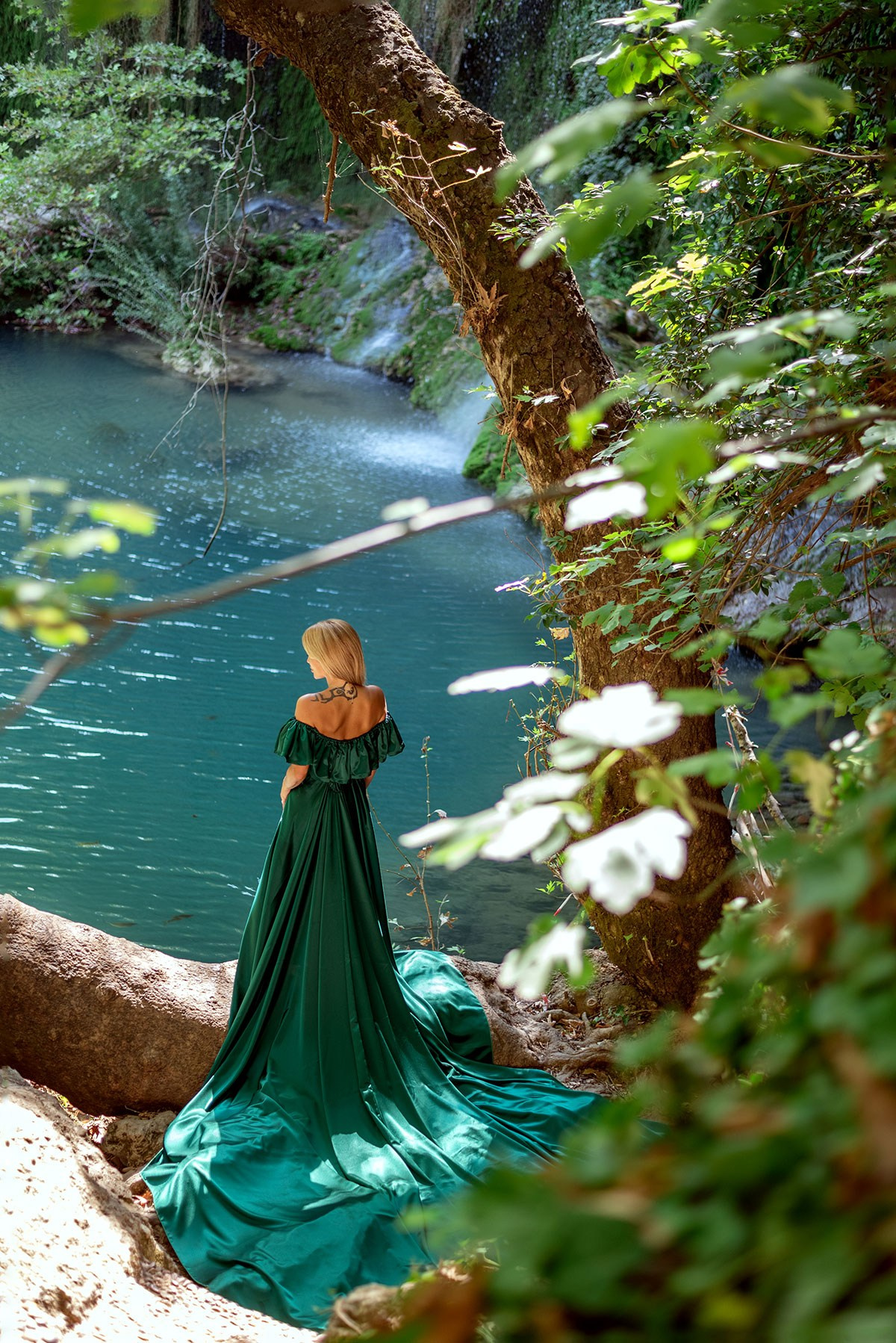 Живописный водопад с бирюзовой водой в Анталии. Фотограф Анталия, Кемер, Белек, Сиде Дарья Кая