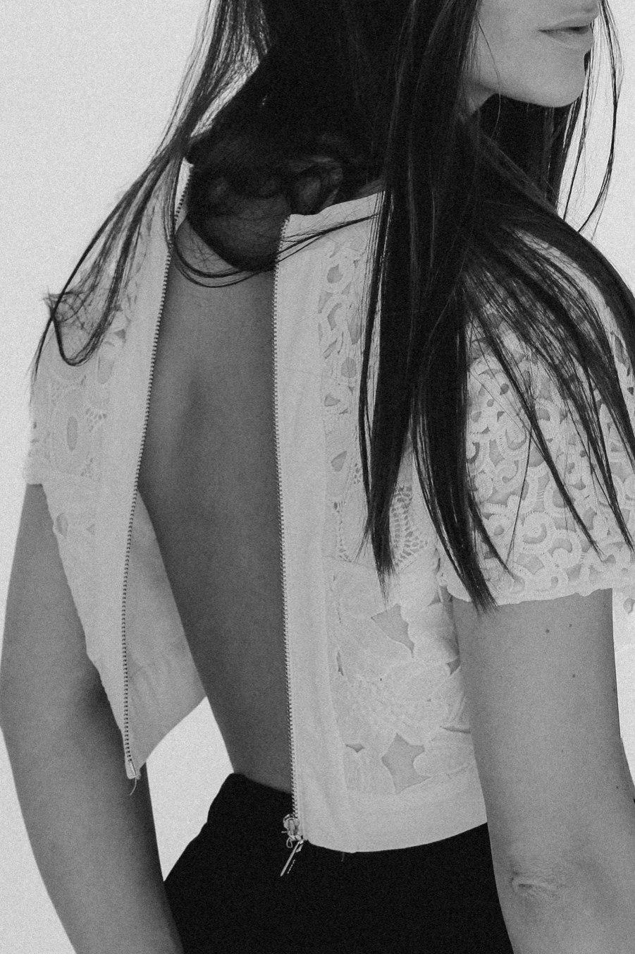 SESSIONS. Portrait photographer in Europe. Aurora Balear in Balearic Islands, woman portrait photographer. Work in Spain