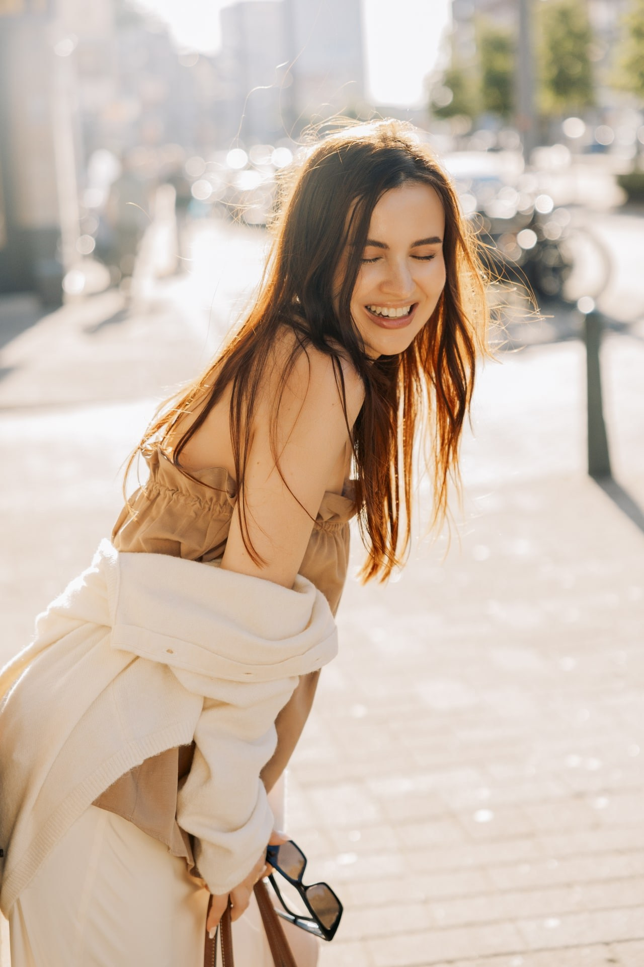 Stylish street portraits and café moments in Rotterdam. Romantic & Soulful Photography by Natalia Olhova in Rotterdam