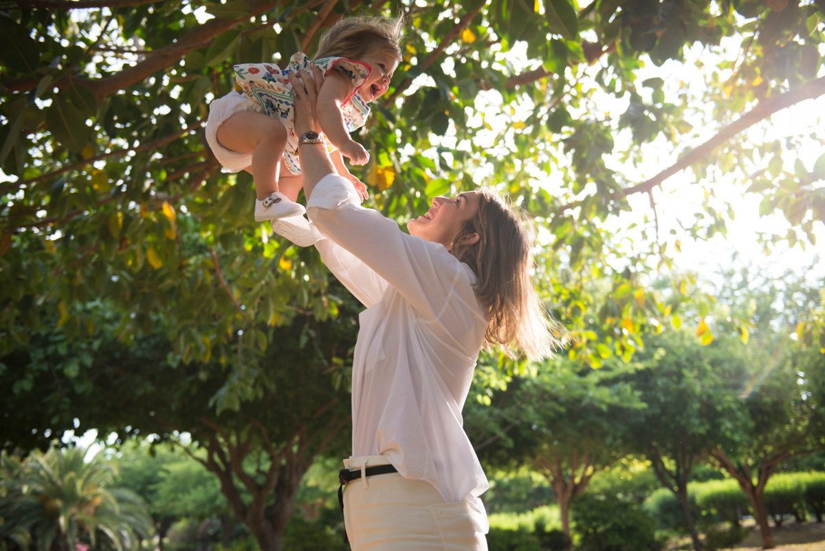 Madres. Fotografia de familias en Alicante Mónica Santonja