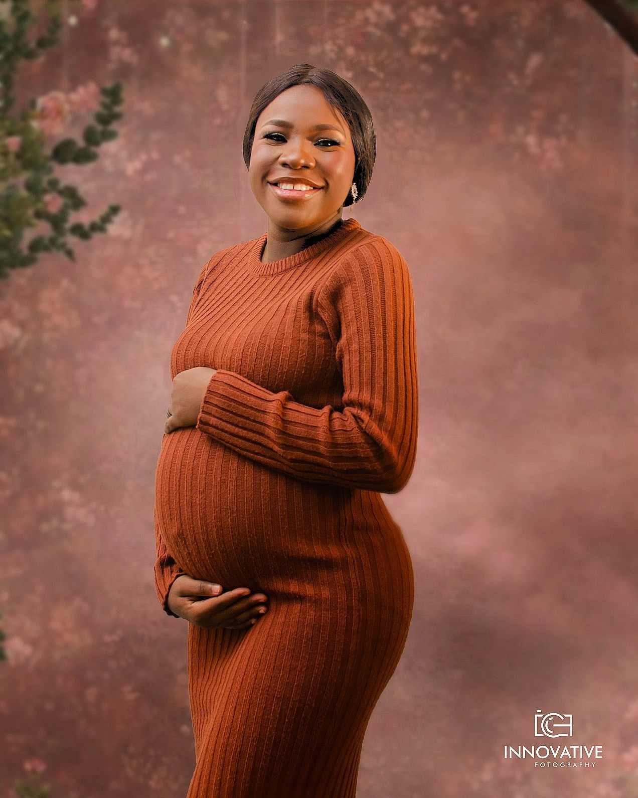 Aanu’s Maternity Pictures. Professional Photography Services in Hull, East Yorkshire| Capturing Moments with Style — Innovative Fotography