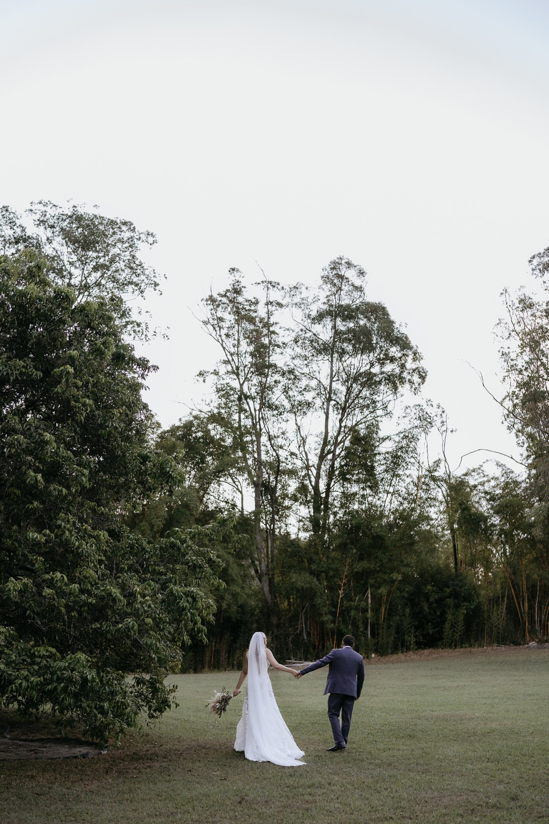 Vivian e Paulo. Edu e Josi Fotografia de Casamento em Belo Horizonte | Fotos Naturais