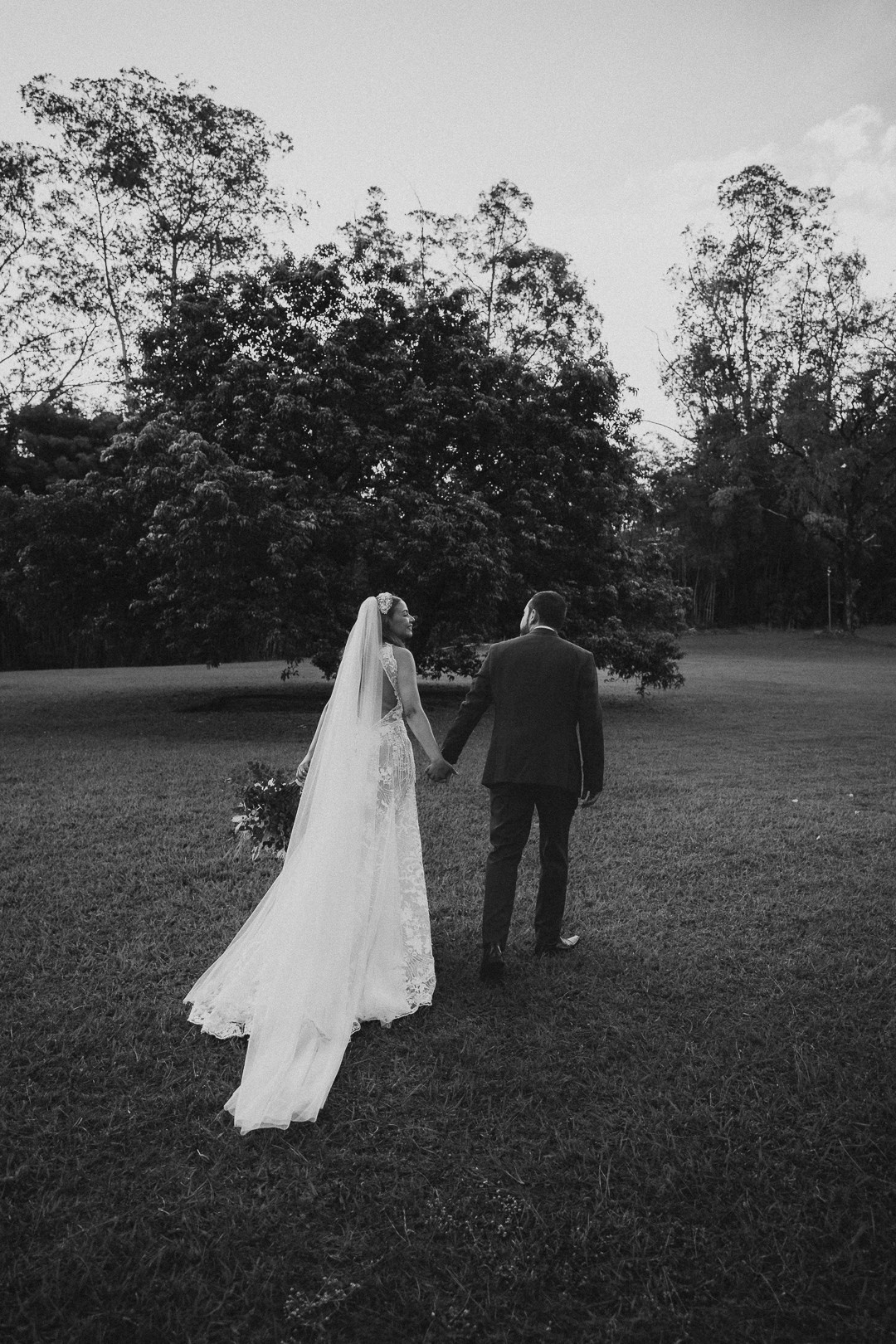 Vivian e Paulo. Edu e Josi Fotografia de Casamento em Belo Horizonte | Fotos Naturais