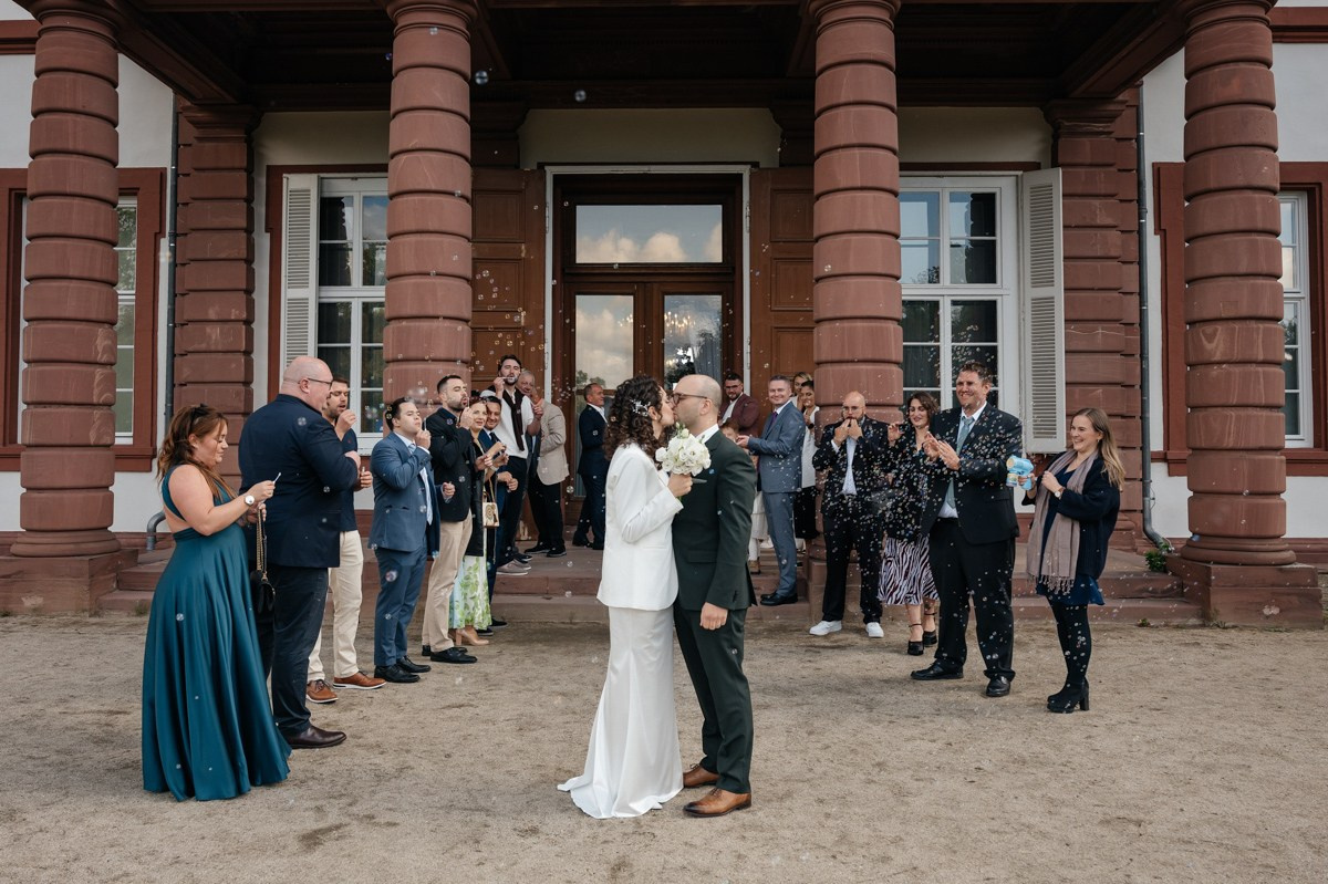 Civil Wedding at Schloss Philippsruhe in Hanau. Wedding photographer & videographer Frankfurt | Denis Mirosnik