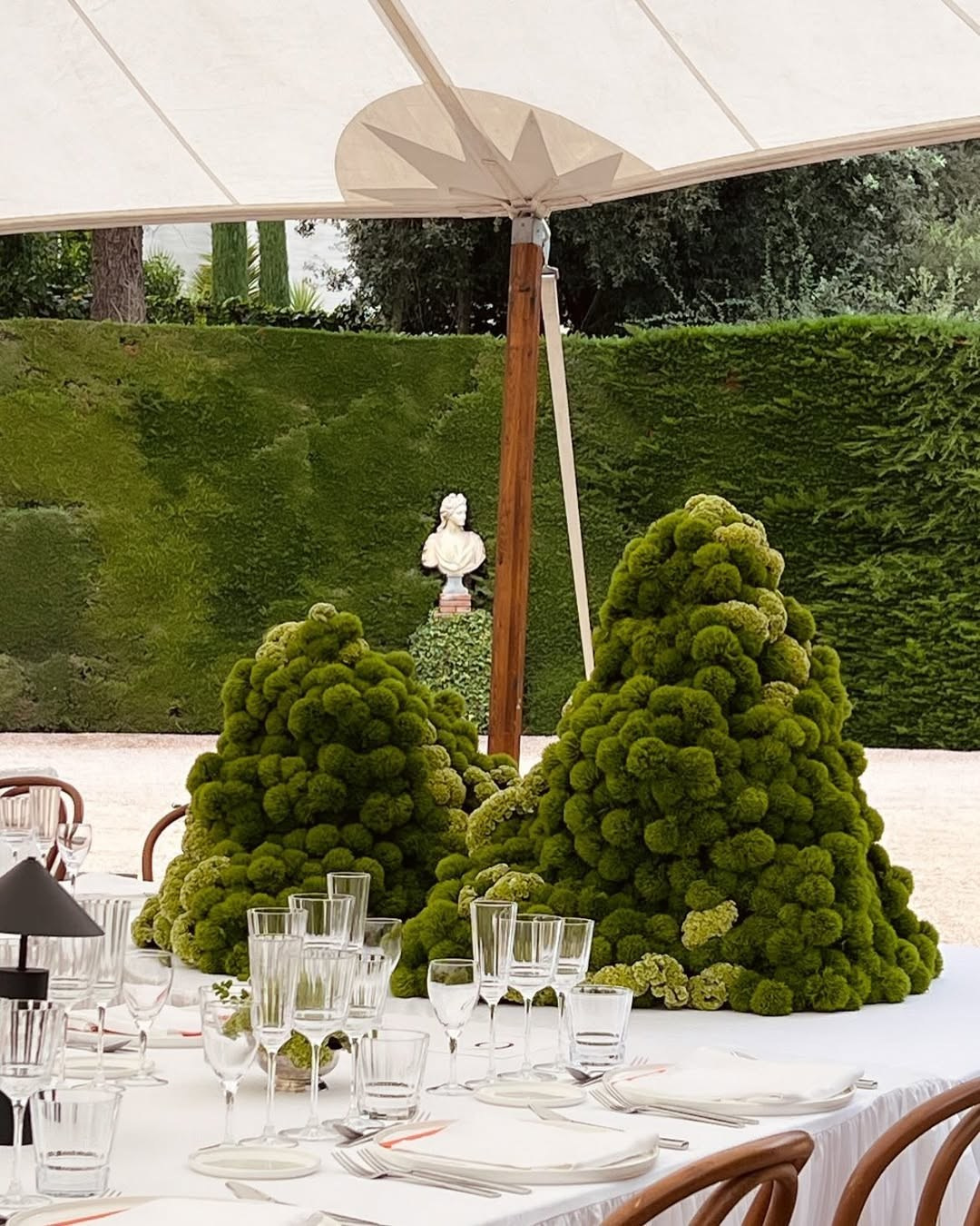 Flower installations in Santa Clotilde, Girona