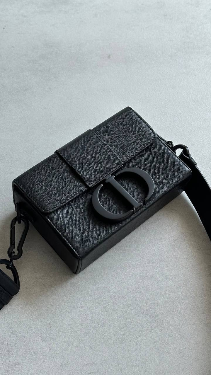 Dior. Resale store. Second hand brands store in israel