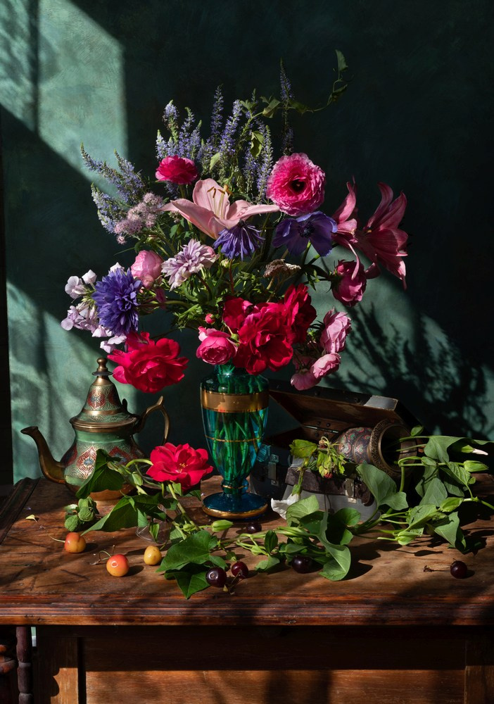 Натюрморт с розами и анемонами