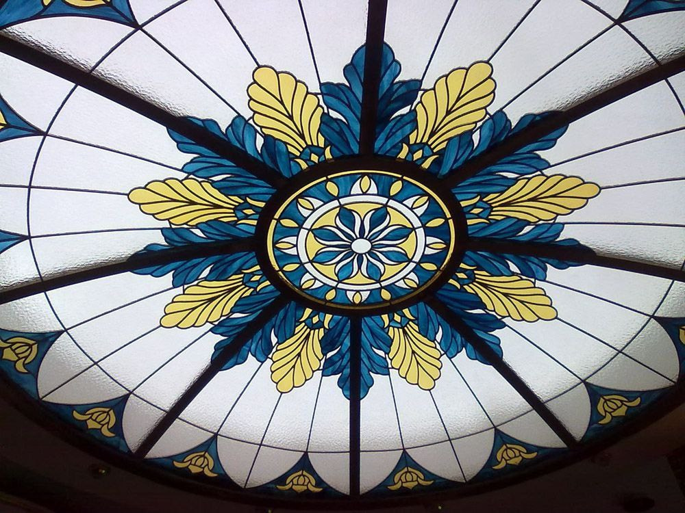 La Vitrage UAE. Professional Artist, teacher of art, Artistic Photographer In Dubai (U