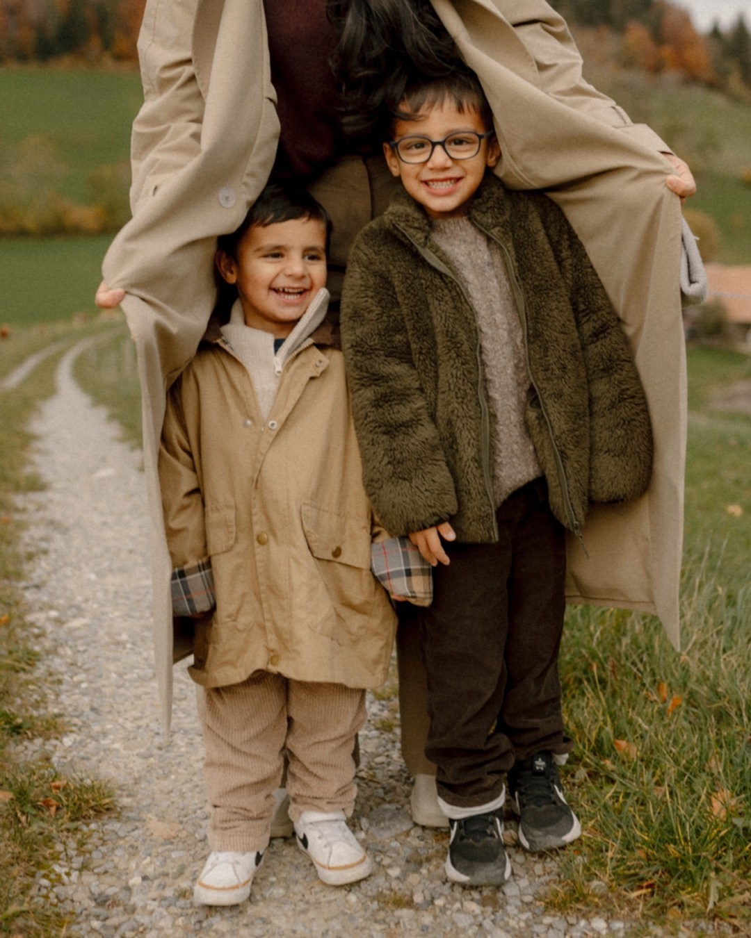 Boys, Cows, Autumn. Polina Sobol — family & documentary photographer in Bern. Outdoor & urban photo sessions for families, kids and couples