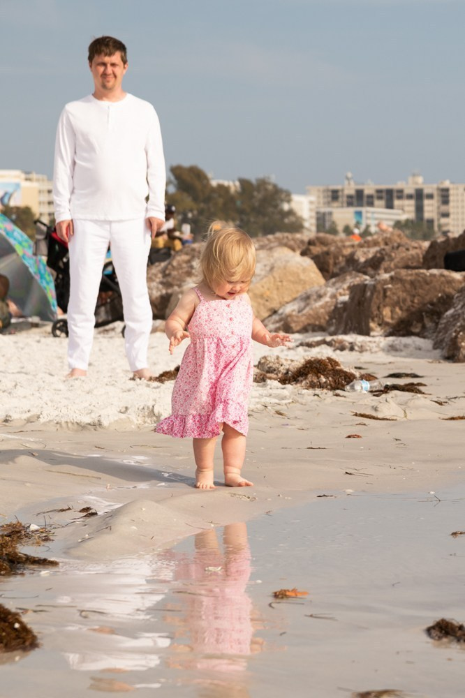 Family photographer Alice Green. Portrait, kids and family photographer in Wesley Chapel Alina Alice Osipova