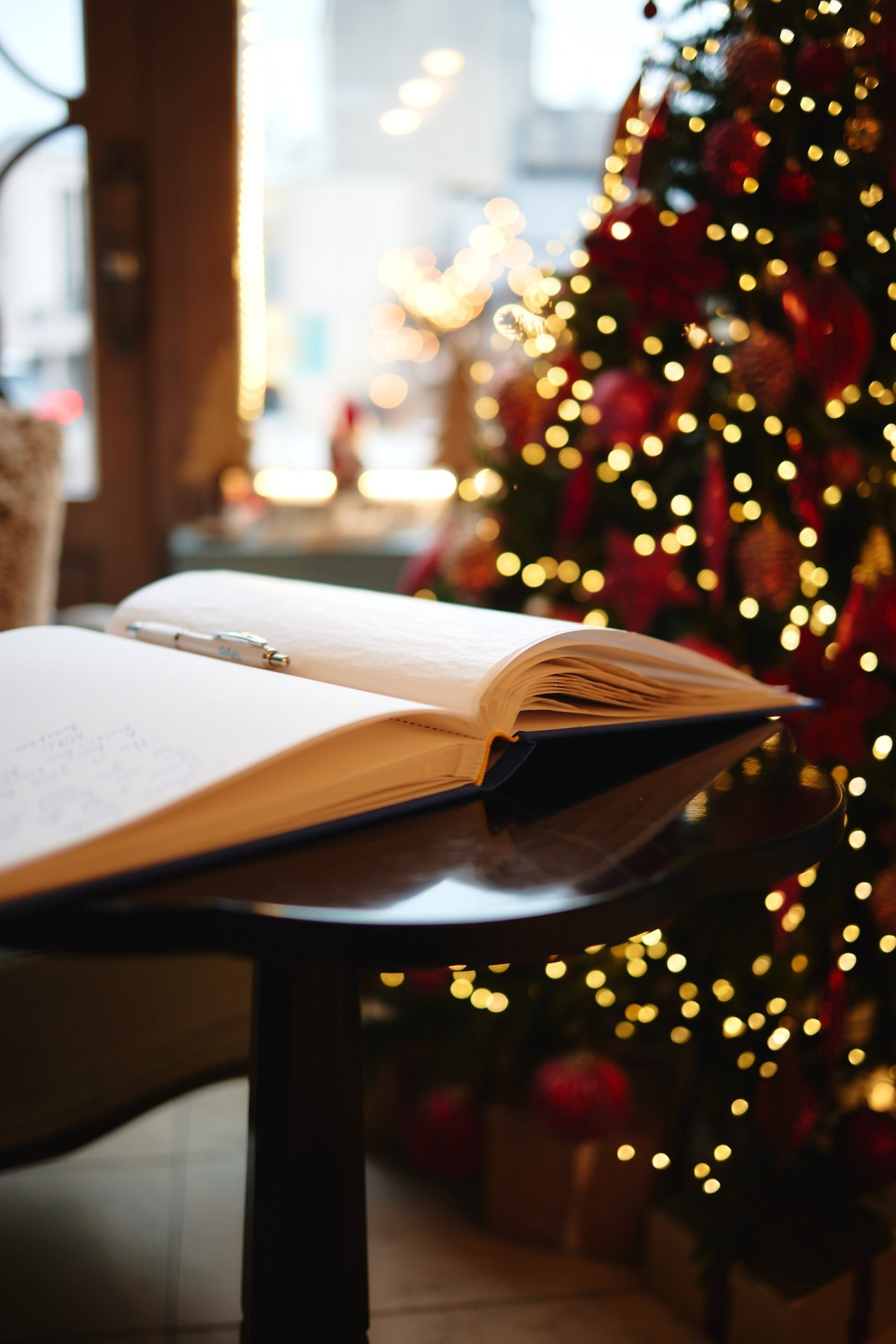 Review about the wedding photographer. Destination wedding and fashion photographer in Riga Igor Davidovich