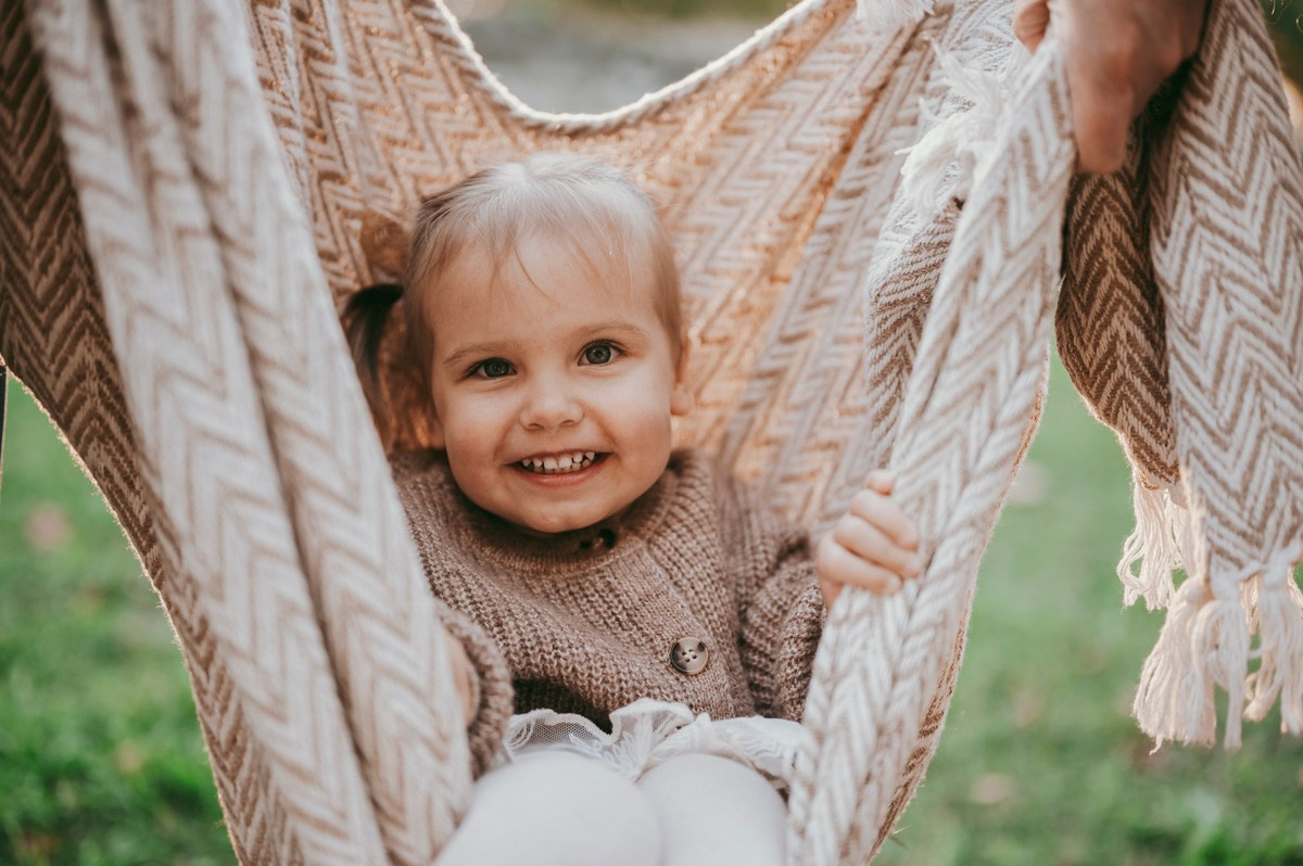 Anastasija, Aleksej i Agata / porodicno fotografisanje napolju. Deciji i porodicni fotograf u Beogradu Oksana Skendzic