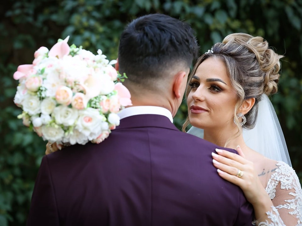 Iulia & Lucian. Fotograf Nuntă Constanța - Moments by Gub