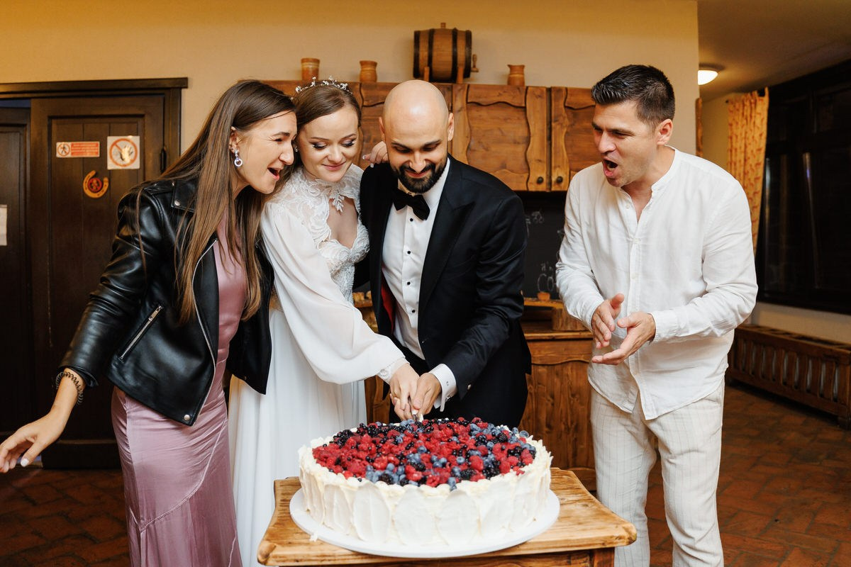 Paula + Robert. Wedding Photographer in Bucharest — Manu Ivanciu